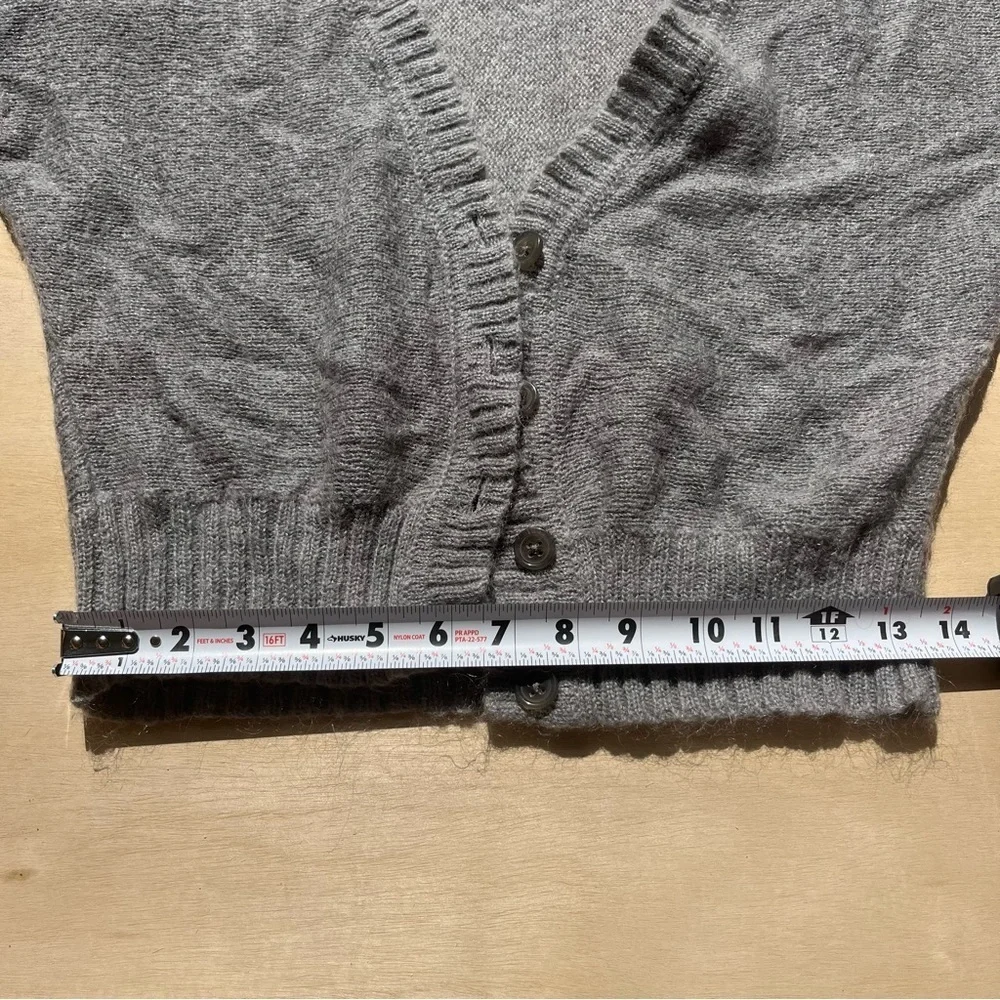 Banana Republic Mad Men Grey Crewneck Cardigan Button Up 3/4 Sleeve Casual Comfy